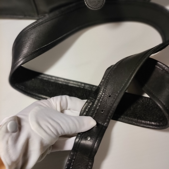 RARE Vintage 80’s Collector Condition Coach Courier Bag # 9800 in Black Leather. - Picture 10 of 12